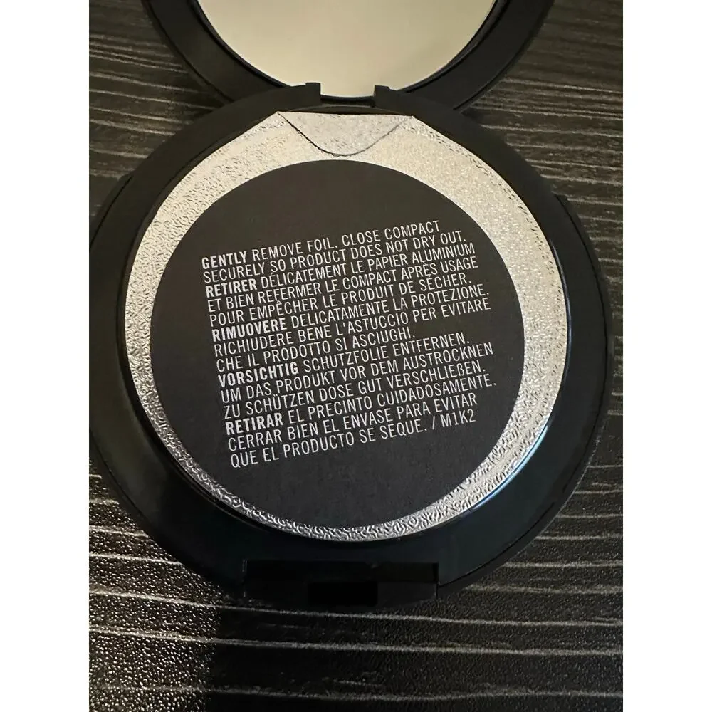 MAC Studio Tech Foundation NW45 - Discontinued